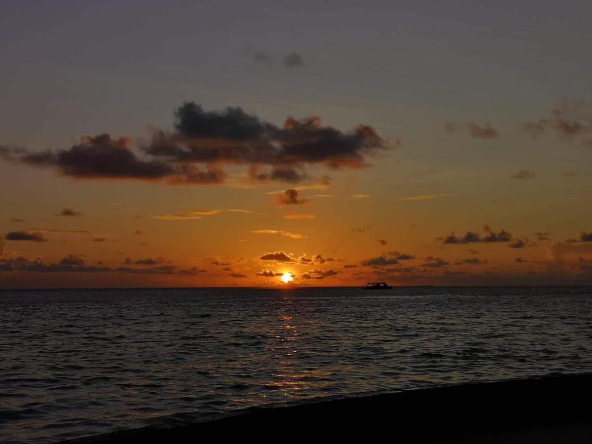 String Wave Maldives Otel Gulhi Dış mekan fotoğraf