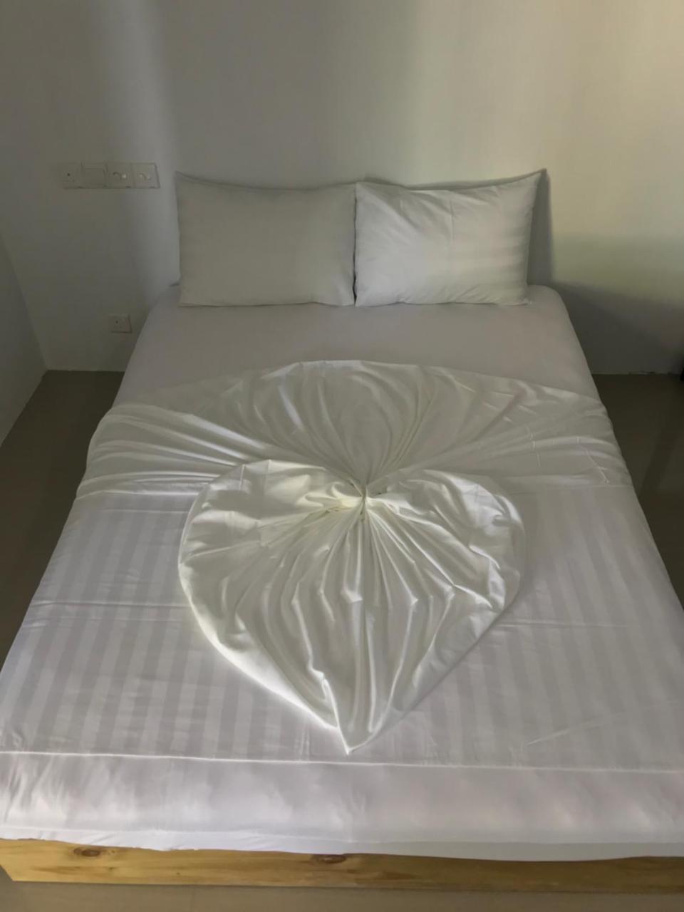 String Wave Maldives Otel Gulhi Dış mekan fotoğraf