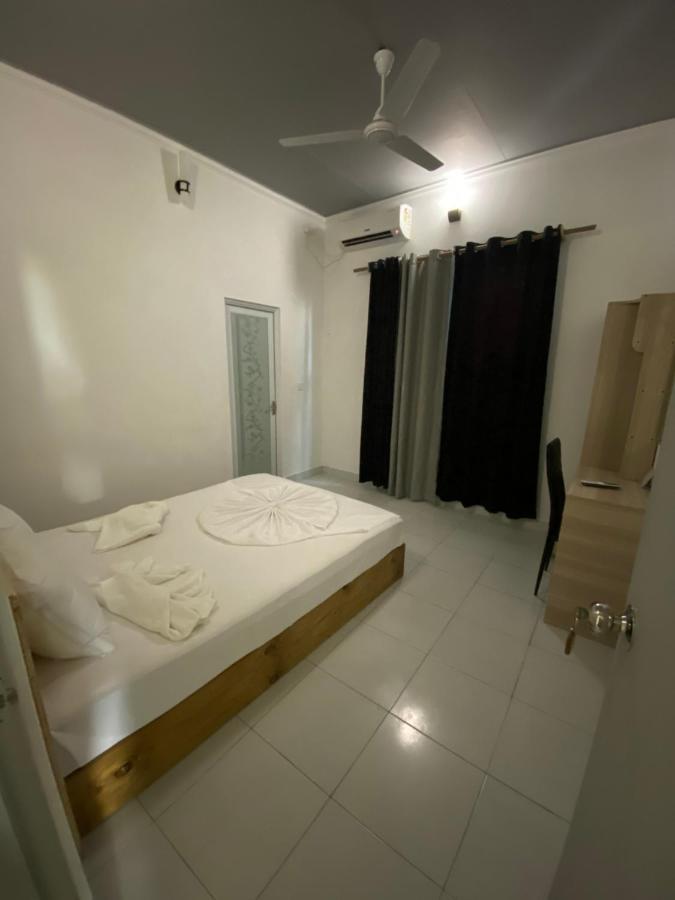 String Wave Maldives Otel Gulhi Dış mekan fotoğraf